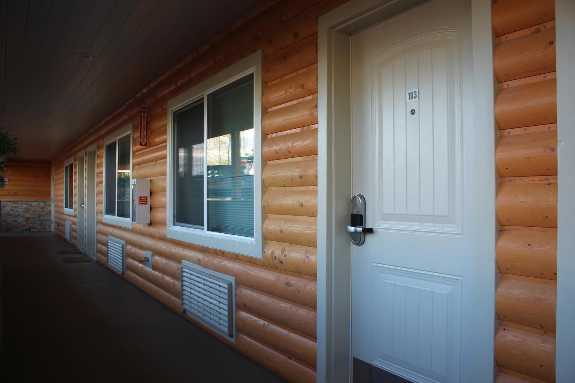 Eagle River Lodge Bagian luar foto